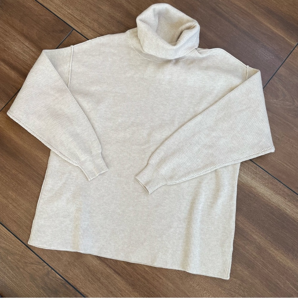 Free People oversized knit sweater, small